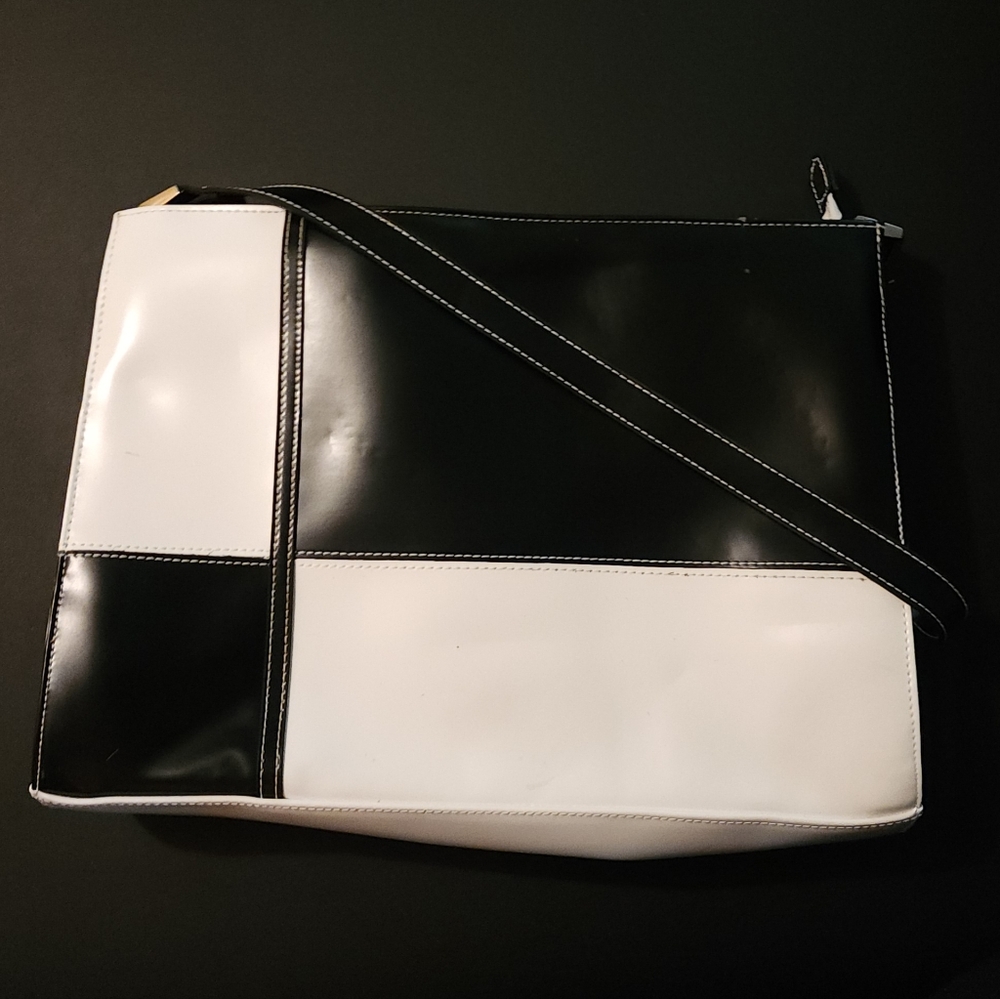 Frankie & Johnnie Black and White Purse Bag